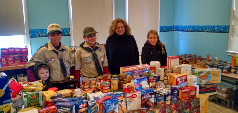 Local Girls & Boy Scouts Donate to the Food Pantry